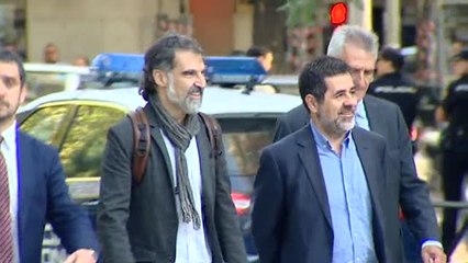 La llamada de la ANC y Omnium a retirar dinero como medida de presión