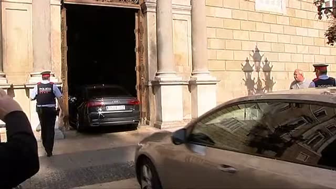 Puigdemont, a tres días de que responda al requerimiento del Gobierno