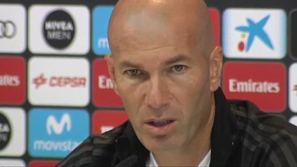 Zidane: "Las críticas a Benzema son una vergüenza"