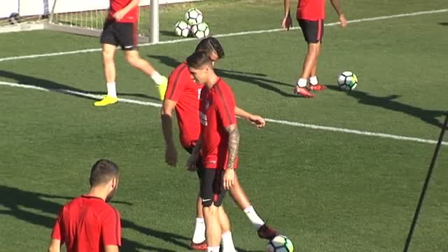 Koke y Carrasco, ausentes en el entrenamiento y podrían quedarse fuera de la convocatoria ante el Celta