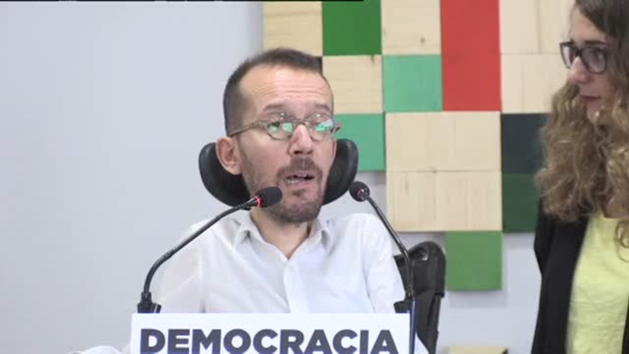 Podemos afea al PSOE que "Borrell haga un discurso al lado de un señor de la ultraderecha, racista, como es el señor Albiol"