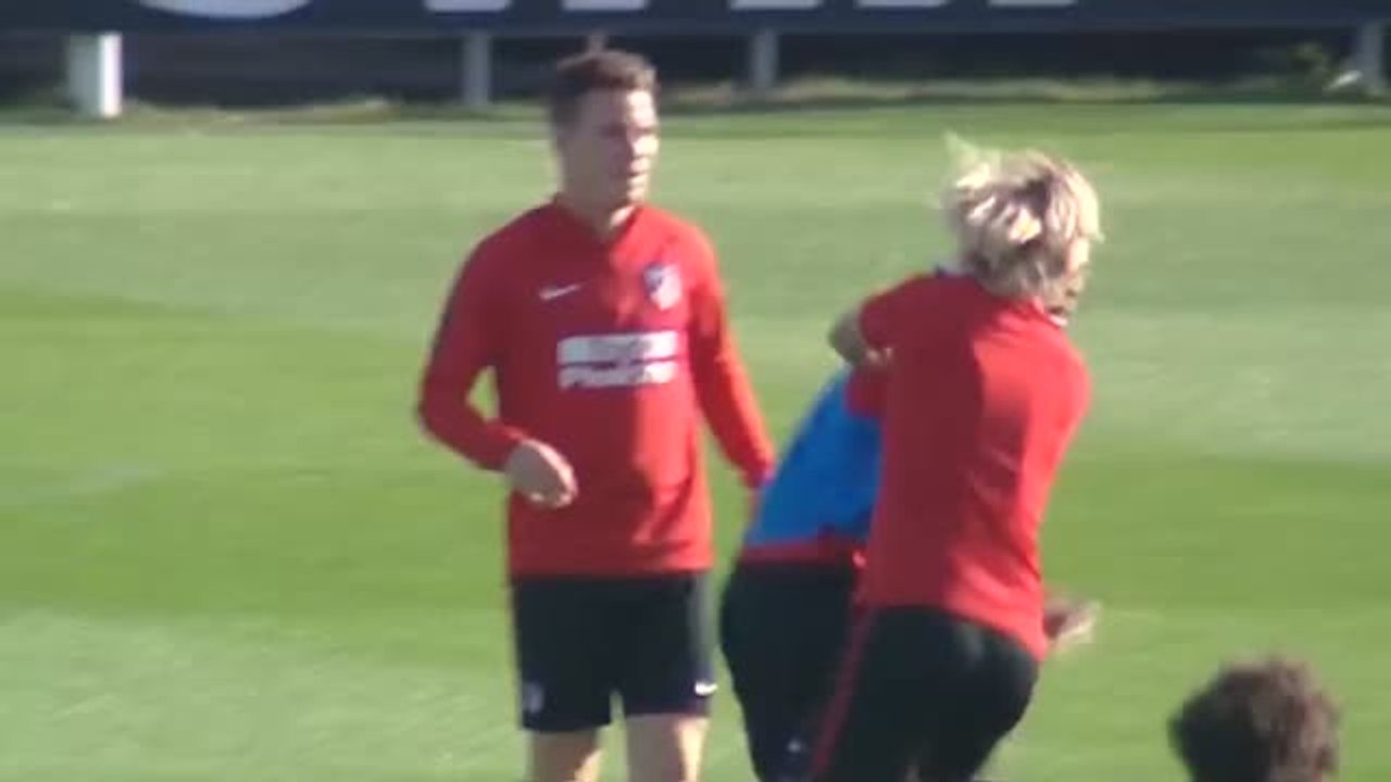 El Atlético entrena por última vez antes de viajar a Bakú