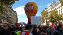 Miles de franceses protestan en París contra la reforma laboral de Emmanuel Macron