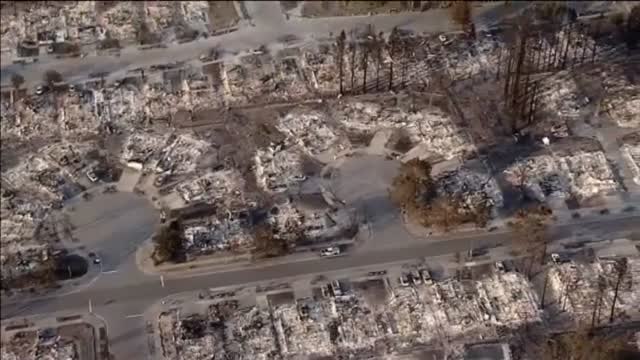 California afronta la destrucción de unos incendios voraces