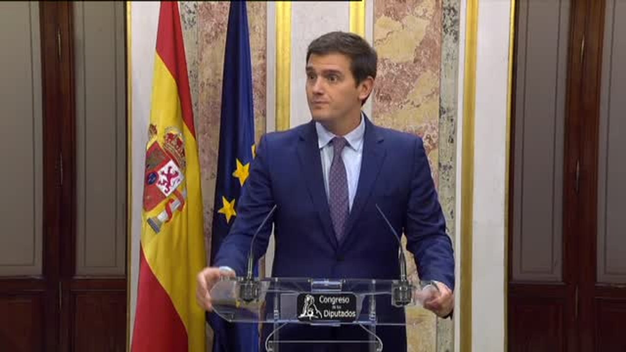 Rivera aplaude que el Gobierno active el 155 y apoya una reforma constitucional "para todos los españoles"