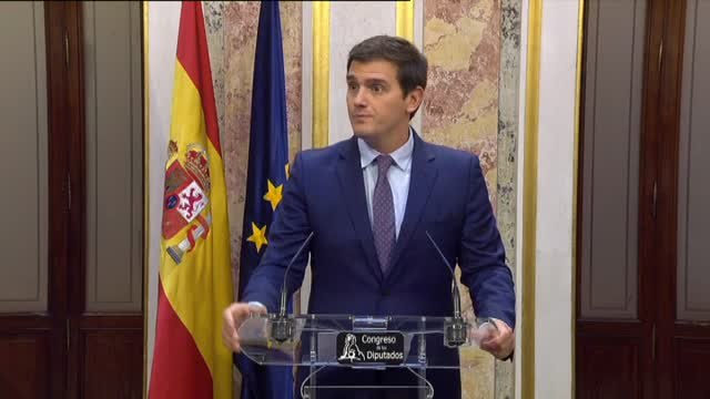 Rivera aplaude que el Gobierno active el 155 y apoya una reforma constitucional para todos los españoles