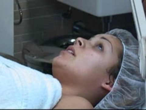 Lieke en Amanda in discussie over Claire!