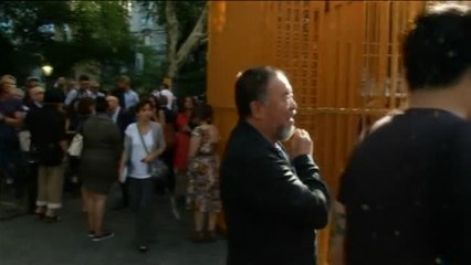 Enorme jaula cerca de la Torre Trump para protestar por la crisis migratoria