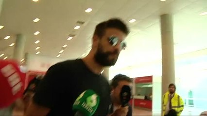 Piqué, de nuevo protagonista en la concentración de La Roja