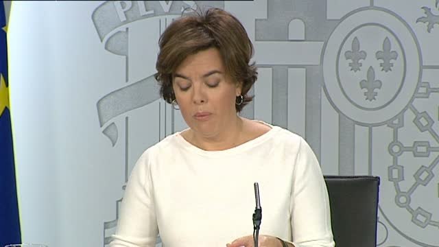 Sáenz de Santamaría advierte de una desaceleración y recesión económica en Cataluña