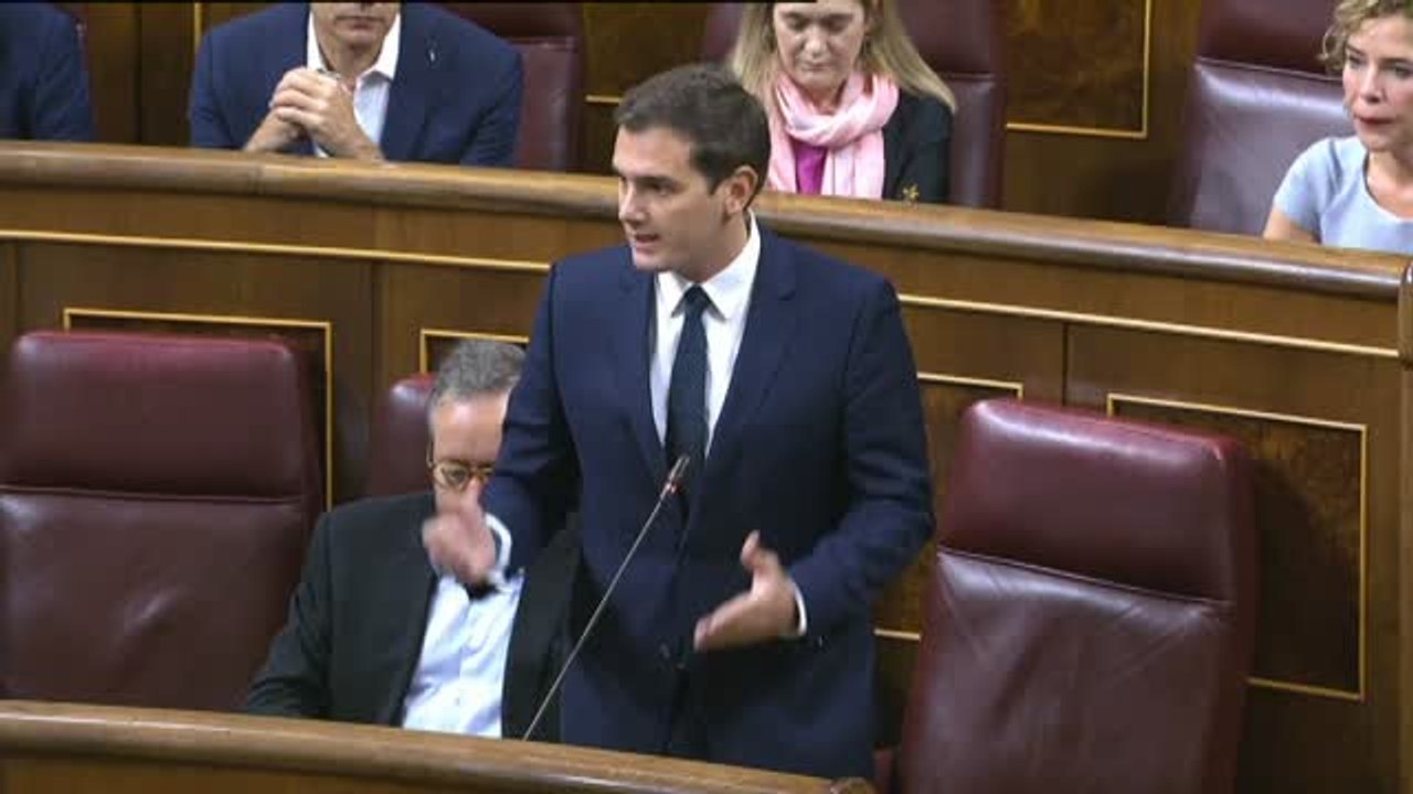 Rivera ofrece su "apoyo sin fisuras" al Gobierno y a los jueces en su defensa de la democracia