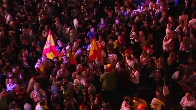 Sonora pitada al alcalde de Zaragoza en el pregón de las Fiestas del Pilar