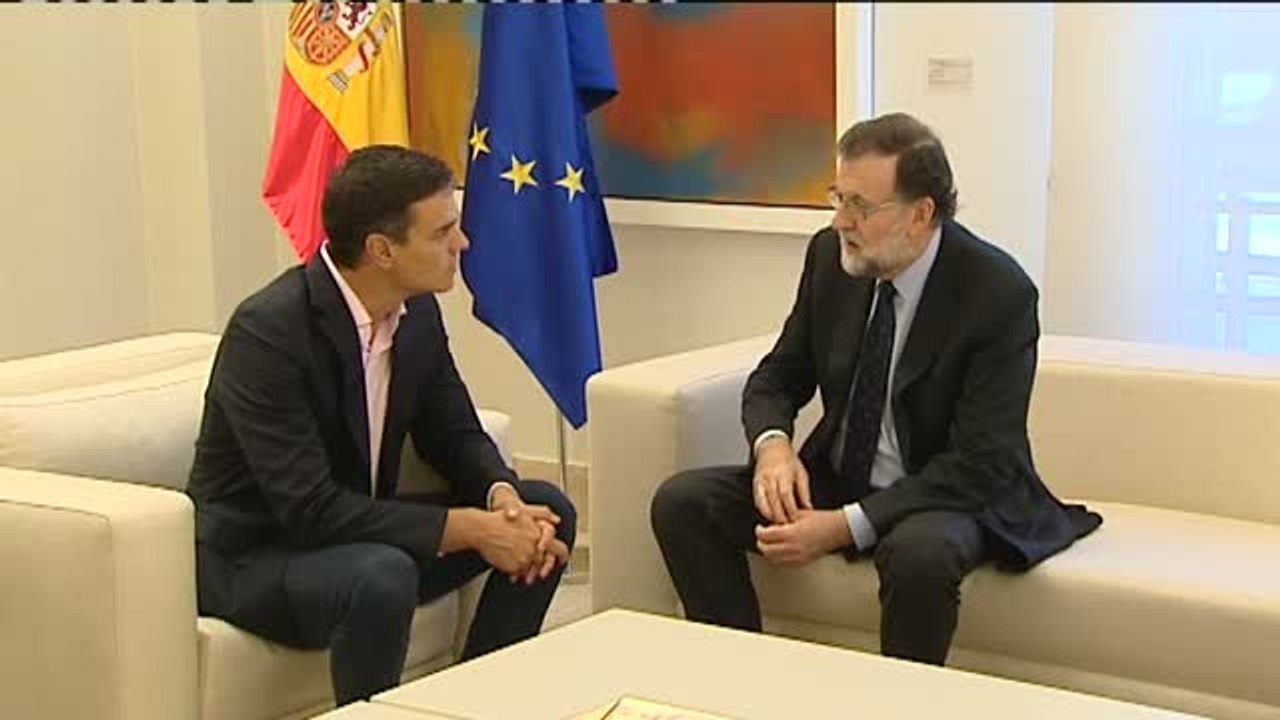 Sánchez apoya a Rajoy y pacta con él una reforma constitucional