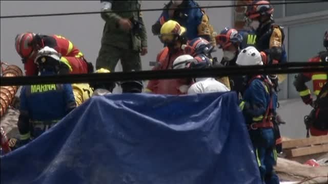 El Gobierno eleva a 337 la cifra de fallecidos tras el terremoto de México
