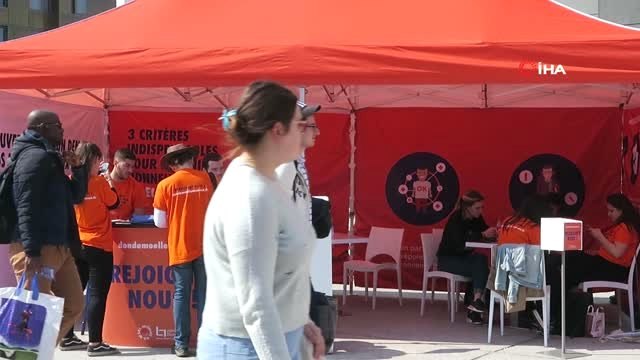 Paris'te Lösemi Hastası Öykü İçin Kampanya Başlatıldı