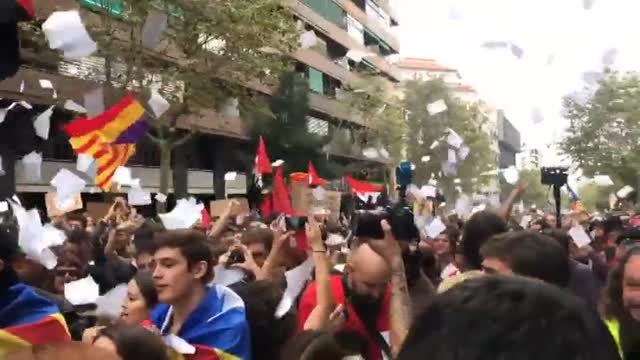 Escrache independentista en las sedes del PP y Ciudadanos en Barcelona