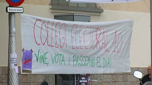 Los Mossos advierten que precintar colegios podría generar disturbios