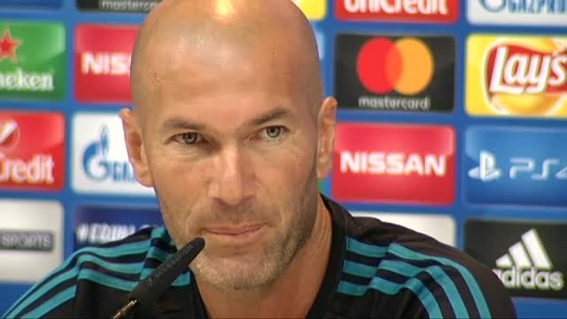 Zidane: Puede que nos falte un '9', pero nos vamos a apañar