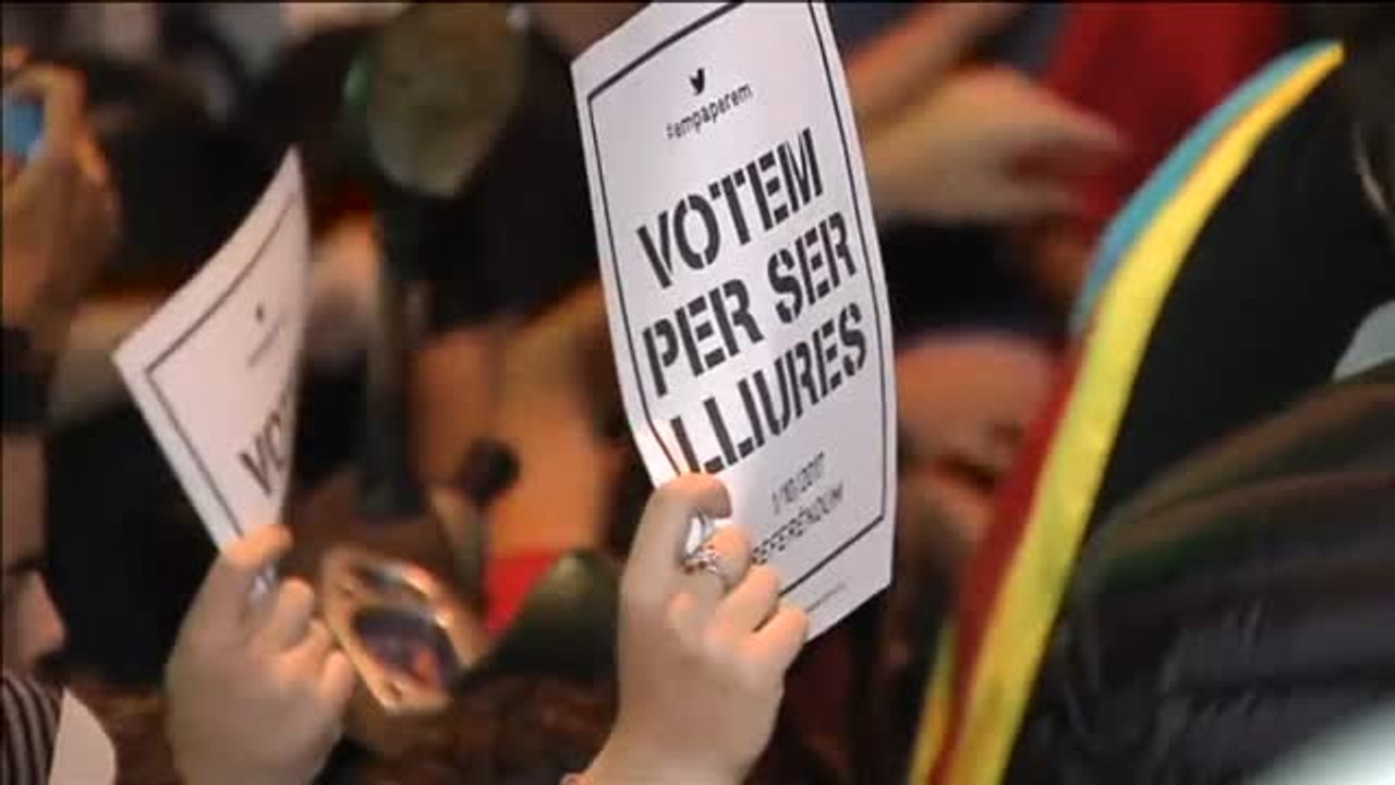 Tensión en Barcelona tras el registro en la Consejería de Economía de la Generalitat