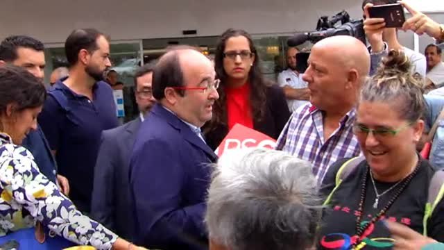 Iceta increpado por partidarios del referéndum