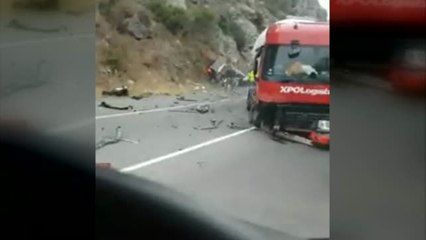 Cinco mienbros de una familia mueren en accidente de coche