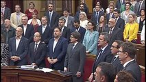 Carles Puigdemont firma el decreto de convocatoria unilateral del referéndum