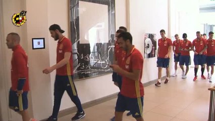 Paseo por Vaduz antes de rematar el trabajo ante Liechtenstein