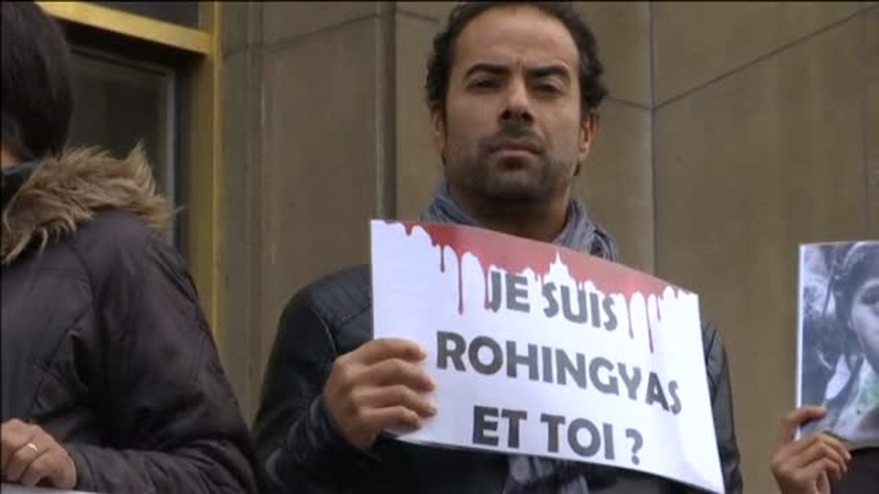 Manifestación en París contra las "violaciones" de Myanmar a los rohingyas