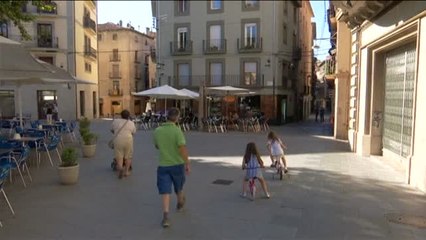 Aparecen en Ripoll pegatinas islamófobas