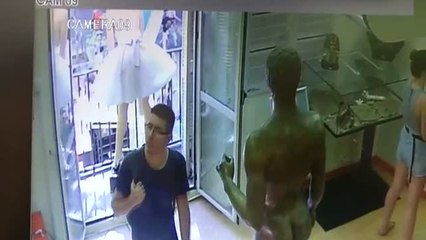 Younes Abouyaaqoub, se convierte en el hombre más buscado