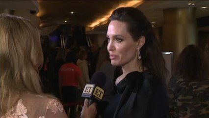 Скачать видео: Los seis hijos de Brad Pitt y Angelina Jolie acaparan los focos en el Festival de Toronto