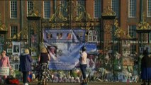Primeros homenajes a Lady Di en Kensington Palace