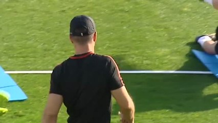 El Atlético entrena con nueve efectivos del primer equipo