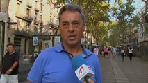 Barcelona retira los altares espontáneos en Las Ramblas