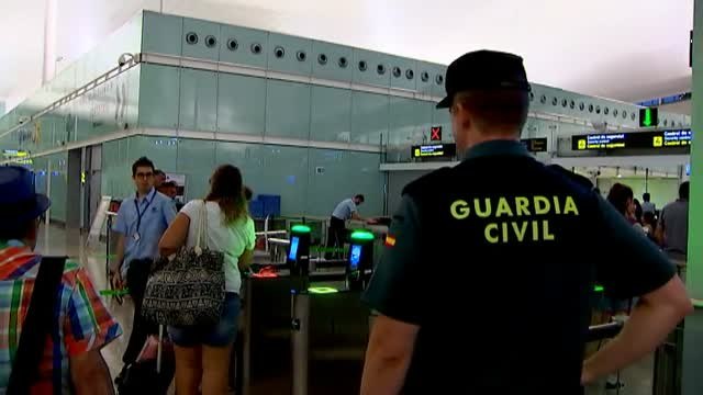 Huelga indefinida sin grandes colas en El Prat