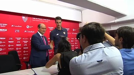 Sergio Rico renueva con el Sevilla hasta 2021