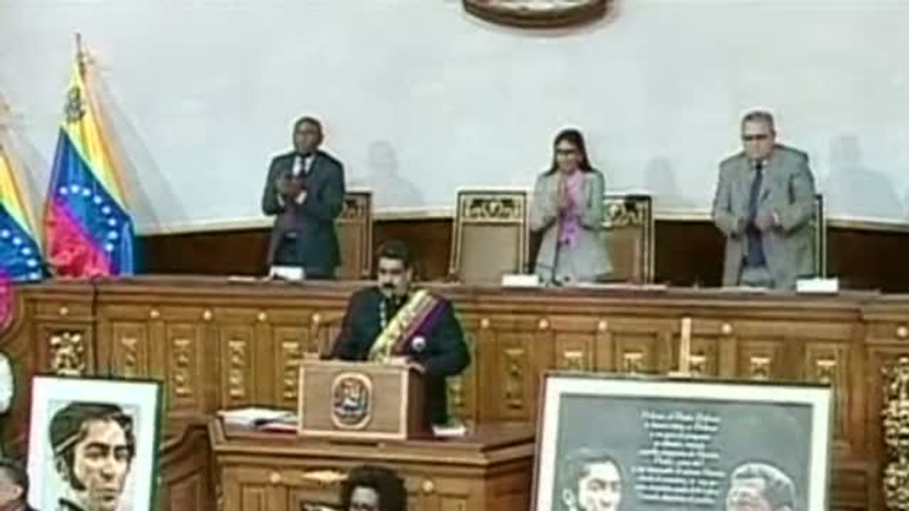 Nicolás Maduro reconoce los "poderes" de su Asamblea Nacional Constituyente