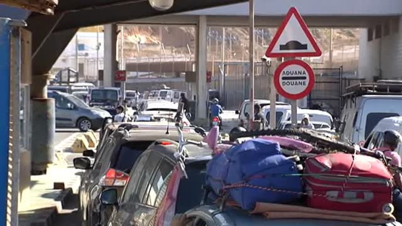 Ceuta cierra la frontera con Marruecos para por...