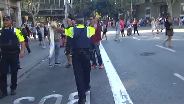 La policía confirma que el atropello de Barcelona fue deliberado y masivo
