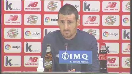 Aduriz: "Debemos dominar el partido"
