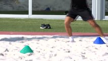 Luis Suárez se recupera de su lesión en la arena