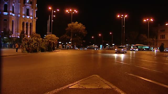 La plaza de Cibeles se tiñe con los colores de Barcelona