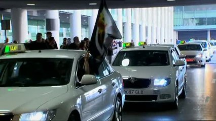 Arranca en Barcelona la jornada de huelga del taxi