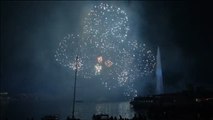 Fuegos artificiales, luces y música sobre el Lago de Ginebra