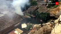 Desatado un incendio en el tejado de un restaurante en Chinchón