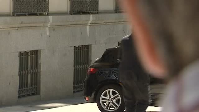 El abogado de Blesa abandona precipitadamente la Audiencia al enterarse de su muerte