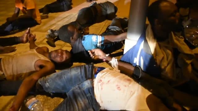 Al menos 67 inmigrantes cruzan la valla de Ceuta