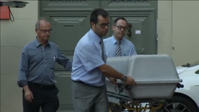 Finalizan las labores de extracción de muestras genéticas de Salvador Dalí