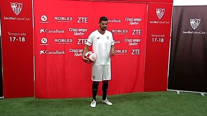 El Sevilla presenta oficialmente a Nolito