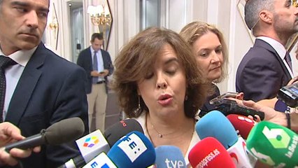 La vicepresidenta confía en que el techo de gasto pase hoy su trámite en el Congreso tras una "intensa negociación"